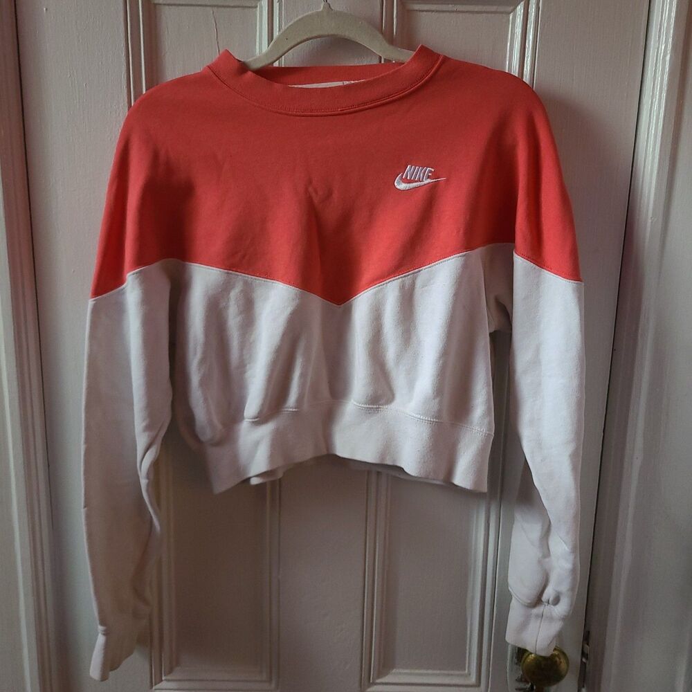 Nike Sportswear Women's Red/White Colorblock Crewneck Pullover Sweatshirt M